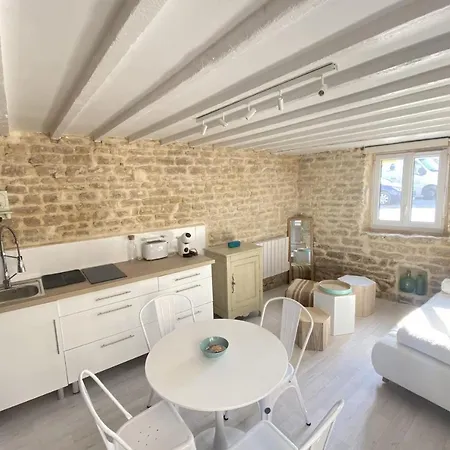 Casa vacanze Charming Little House With Exposed Stonework